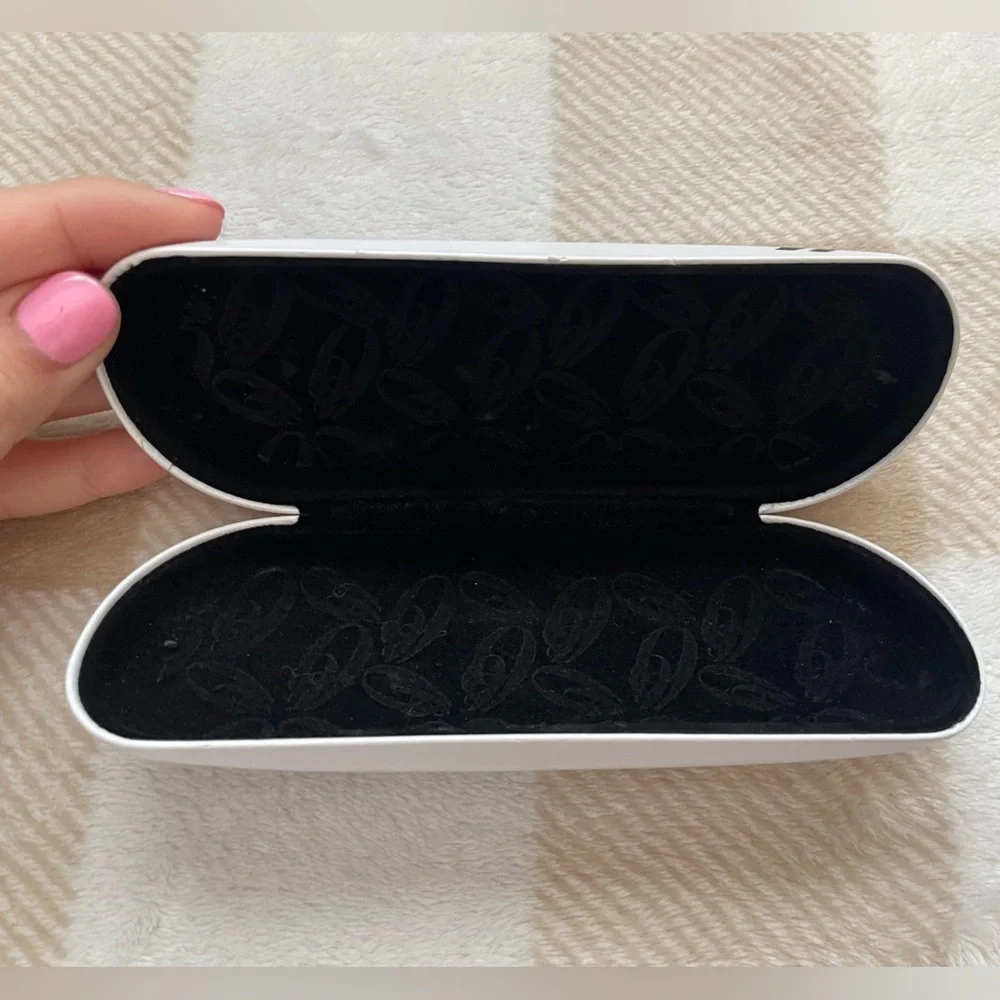Nine West White and Black Sunglasses Case